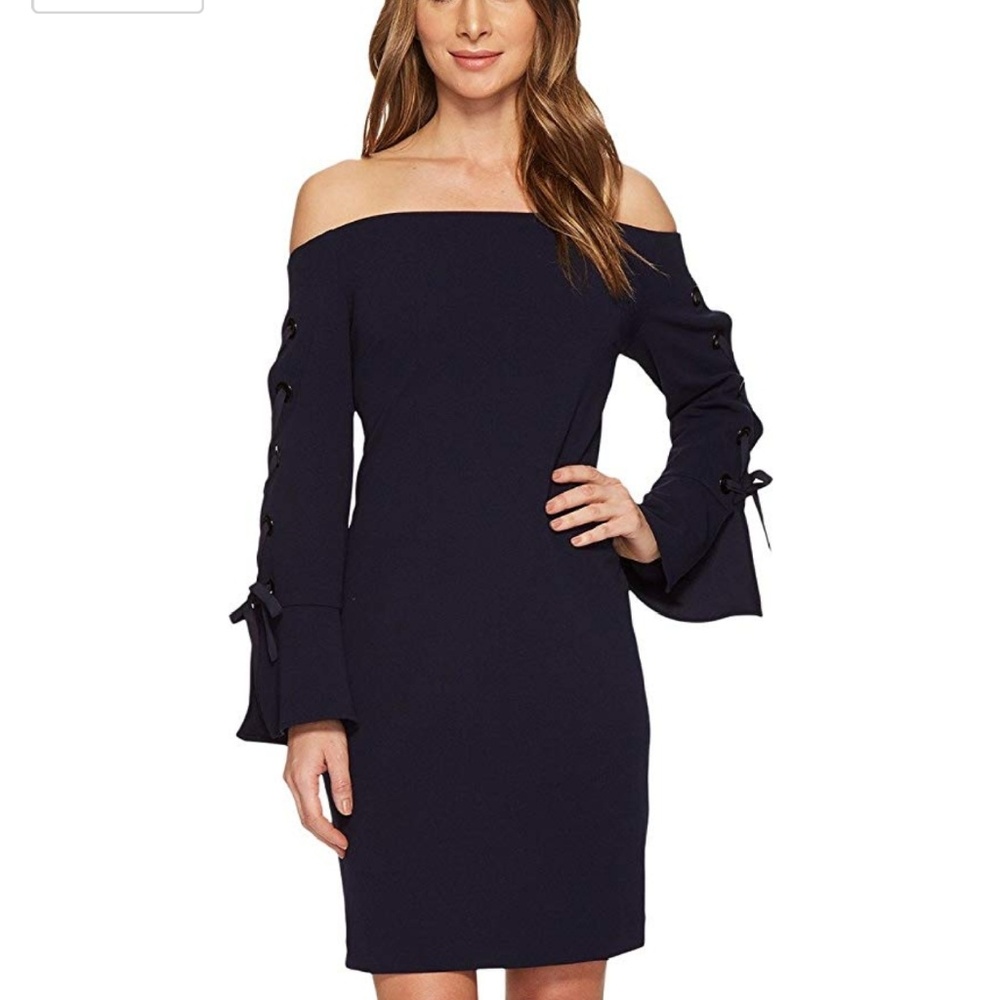 Brand new Vince Camuto Lace-Up Sleeve Off The Shou